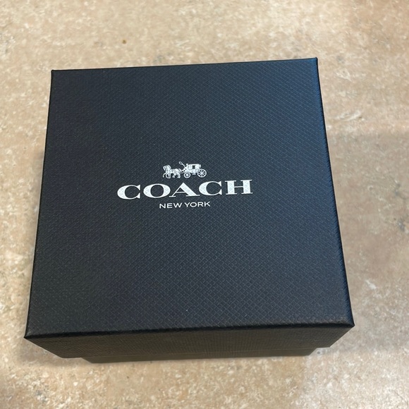Coach Watch Box - Picture 2 of 4